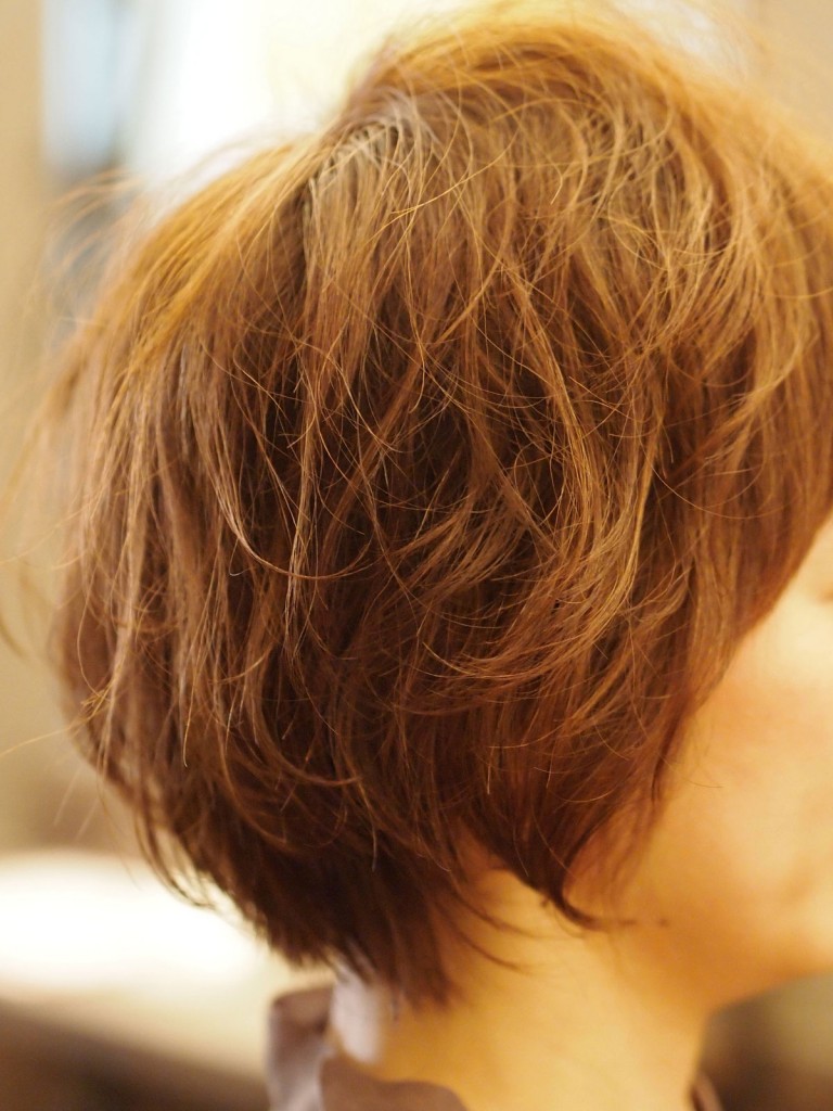 パーマ液をしっかり流す事により！ダメージ軽減♪