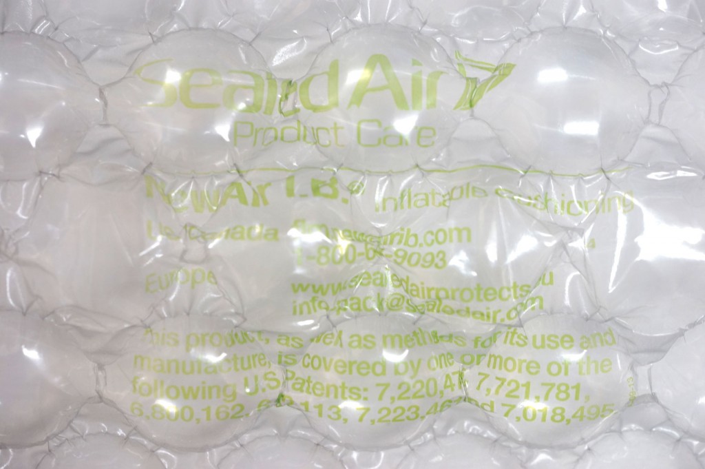 緩衝材　[通称：プチプチ]　のスゴイniceな物があった！