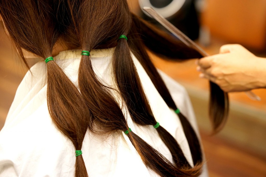髪の寄付をするため初めてのお手伝い【ヘアドネーション編】